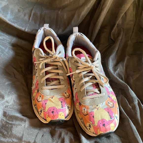 Skechers - Picture 12 of 16